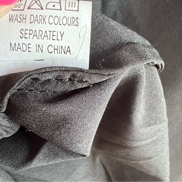 Chandelier Rhinestone Crystal Alien Face Tank Top Womens Medium Blouse Black NWT - Picture 6 of 6